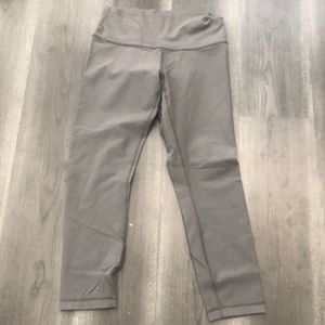 Lululemon Wonder Under Capri Leggings